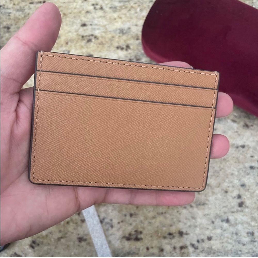 New 😍 Tory Burch tan cardholder